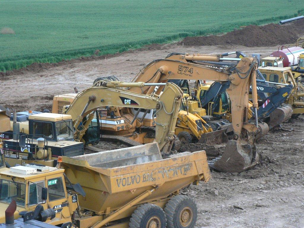 Exploring the Role of Heavy Equipment in Modern Earthworks